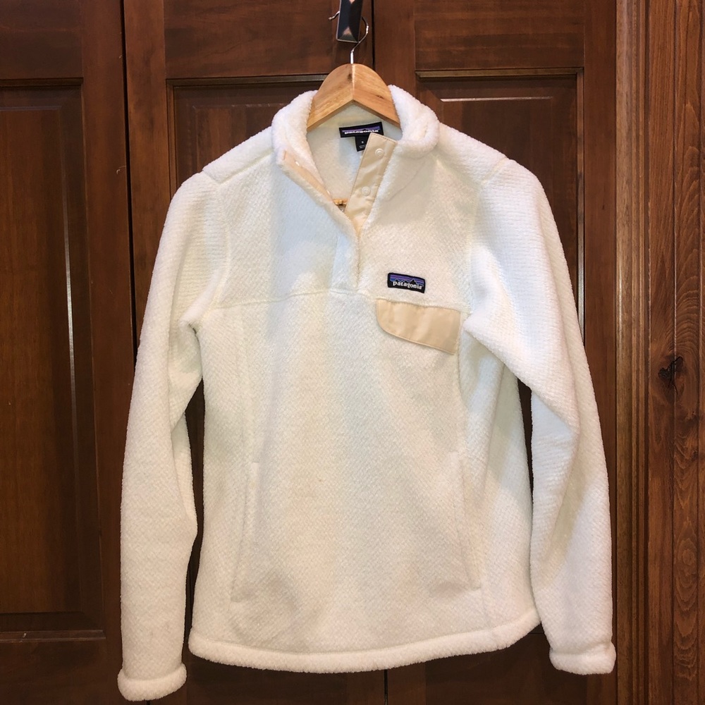 White Patagonia sweater Small